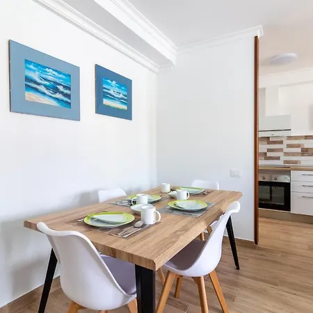 Flatguest Sardina's Beach +pool +2bdr +wifi Апартаменты Гальдар