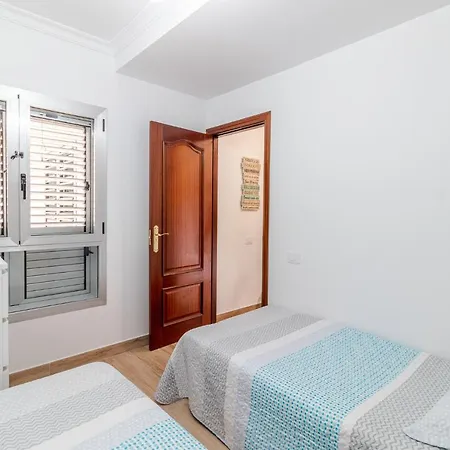 Flatguest Sardina's Beach +pool +2bdr +wifi Апартаменты Гальдар