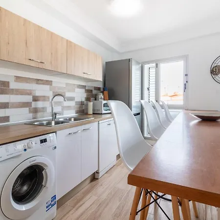 Flatguest Sardina's Beach +pool +2bdr +wifi