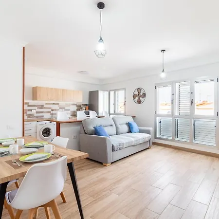 Flatguest Sardina's Beach +pool +2bdr +wifi Апартаменты *