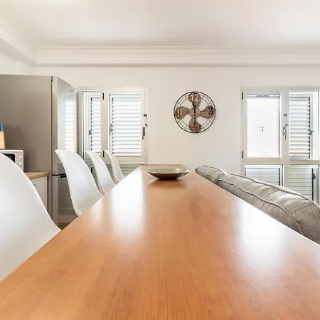 Flatguest Sardina's Beach +pool +2bdr +wifi Апартаменты Гальдар