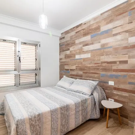 Flatguest Sardina's Beach +pool +2bdr +wifi * Гальдар